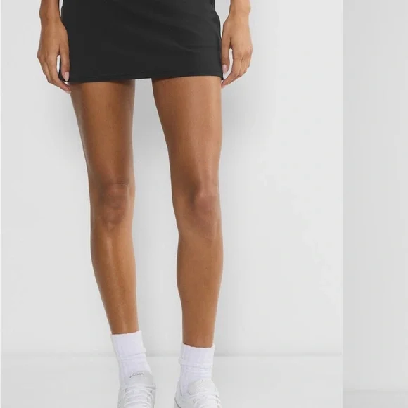 ARITZIA Butter Essential Skort - Black - XS - Picture 6 of 11